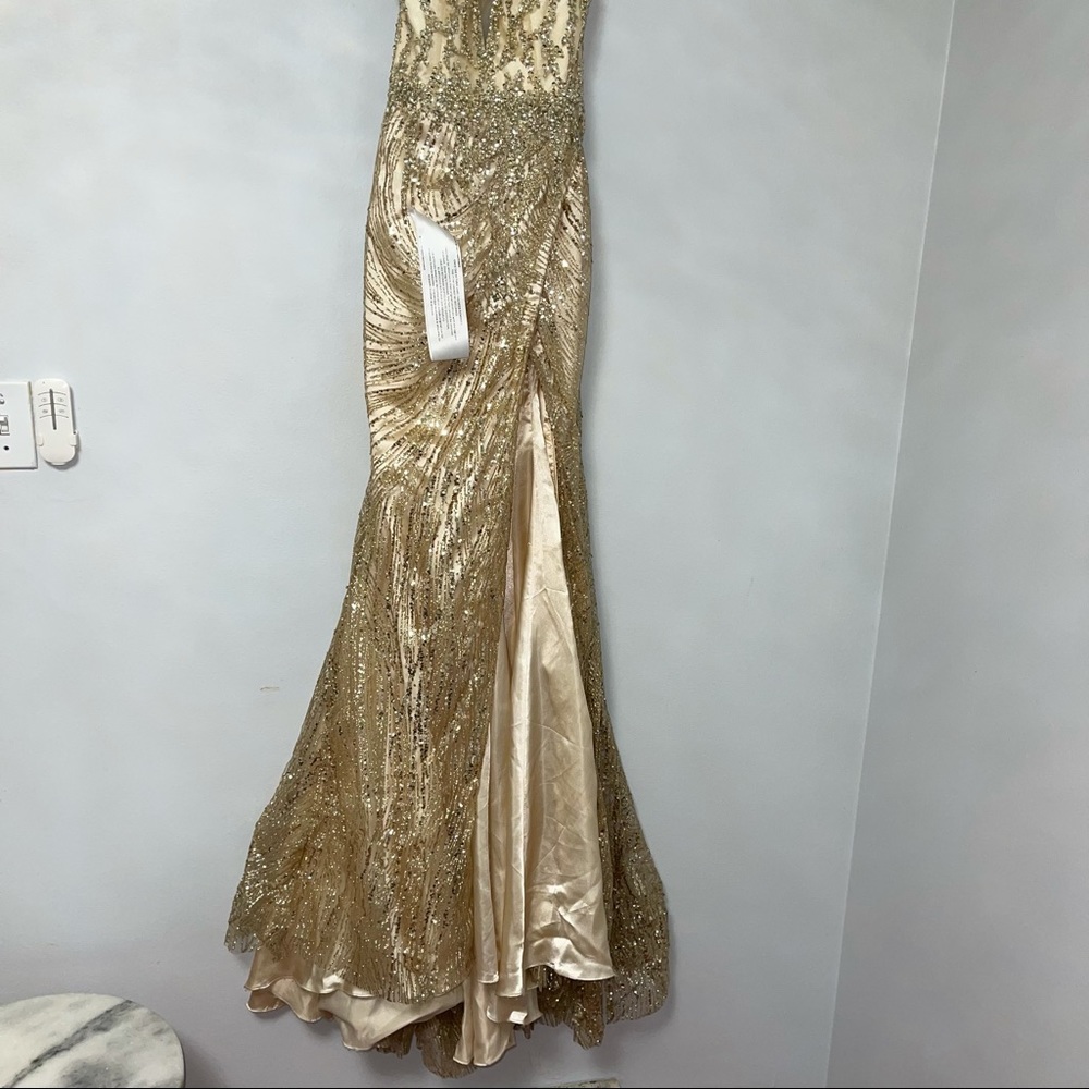 # Mac Duggal Light Gold Embellished Sequin Halter Neck Cross Back Gown - Picture 6 of 17